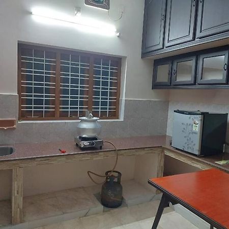 Home In Guruvayur-3 Bedroom Ngoại thất bức ảnh