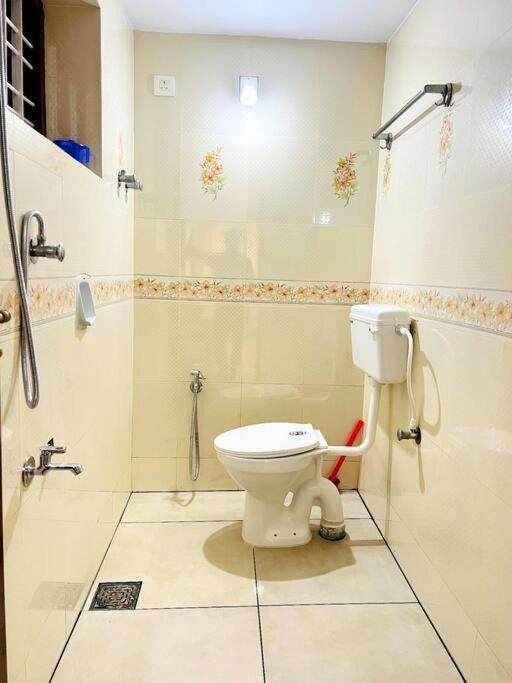 Home In Guruvayur-3 Bedroom Ngoại thất bức ảnh