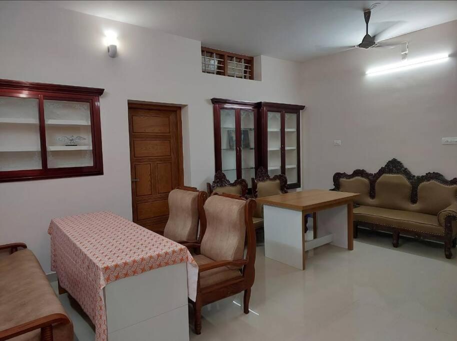 Home In Guruvayur-3 Bedroom Ngoại thất bức ảnh